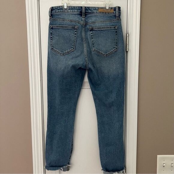 Cello Distressed Raw Hem Jeans Size 5 - Picture 2 of 11